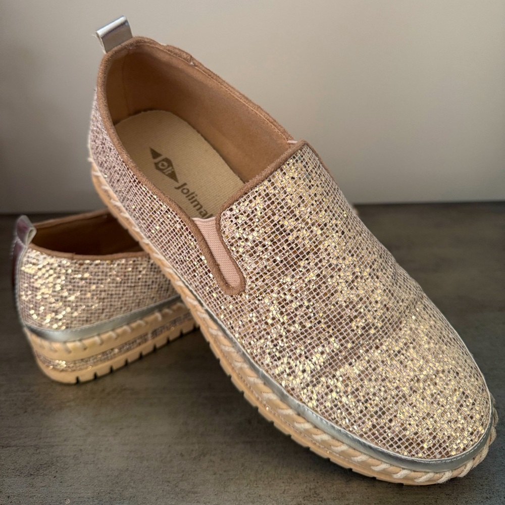Platform sneakers size 8